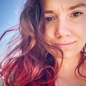 Meet your Posher, Claire